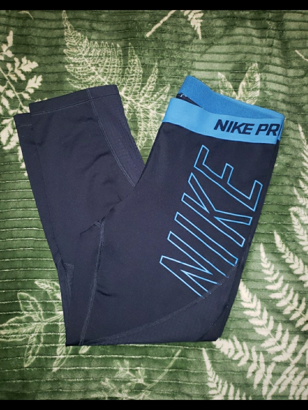 Nike Athletic Compression Capris